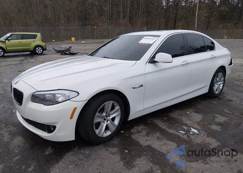 2013 BMW 528I из США, поврежденный, VIN WBAXG5C54DDY36209